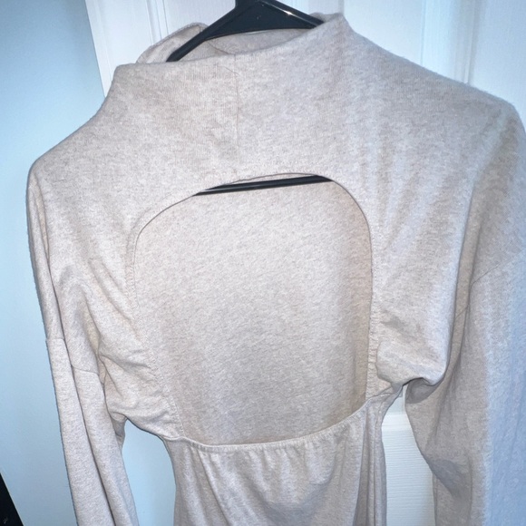 Backless tunic dress - Picture 8 of 8